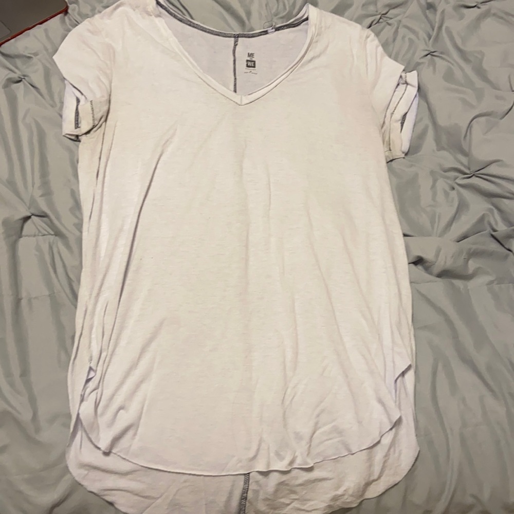 Soft V-neck tee, size M